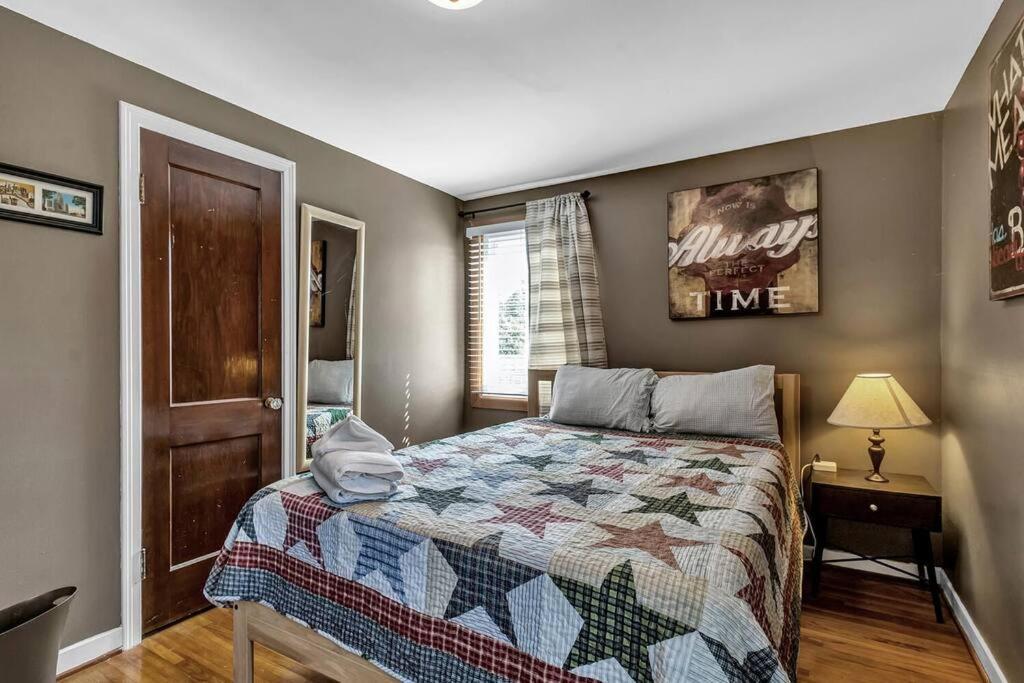 Gorgeous 2 Queen Bedroom Apartment In North Buffalo With 70 Inch Tv エクステリア 写真