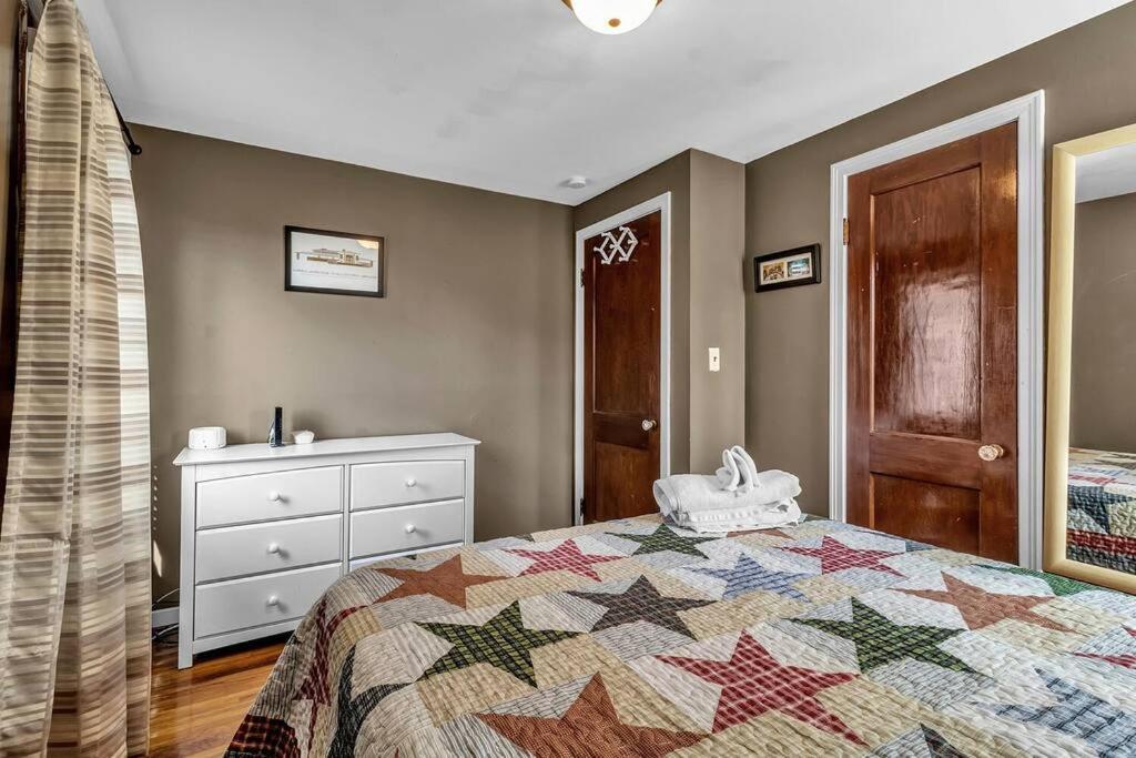 Gorgeous 2 Queen Bedroom Apartment In North Buffalo With 70 Inch Tv エクステリア 写真
