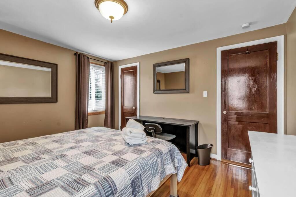Gorgeous 2 Queen Bedroom Apartment In North Buffalo With 70 Inch Tv エクステリア 写真